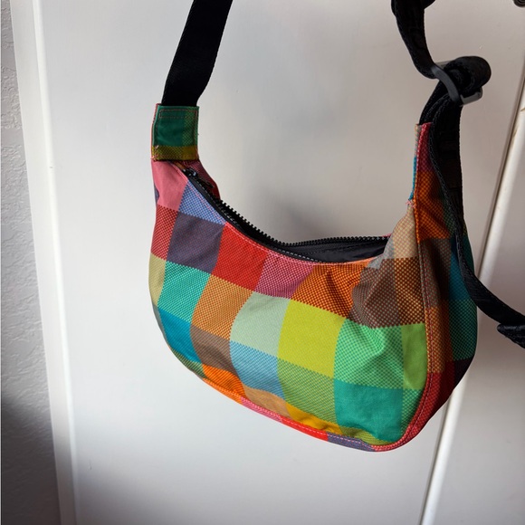 Baggu Madras Small Crescent - Picture 2 of 6